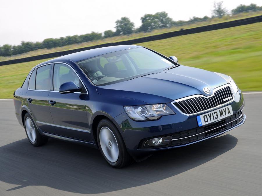  Skoda Superb GreenLine 2013 года  (UK) (фото 4 из 4)